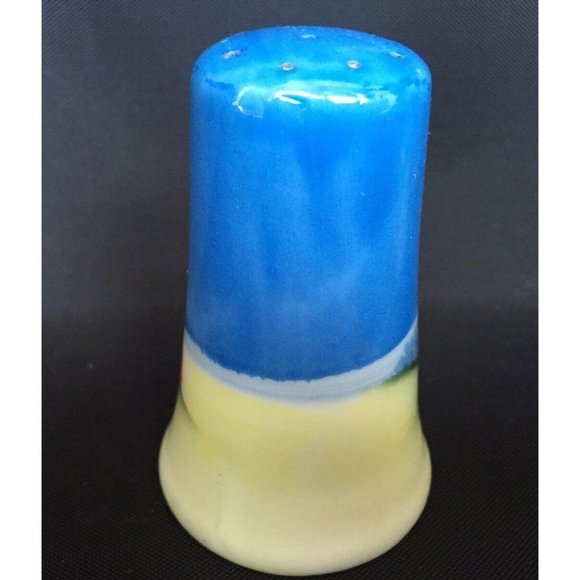 Handpainted Japanese Salt And Pepper Shaker Set - Picture 3 of 12